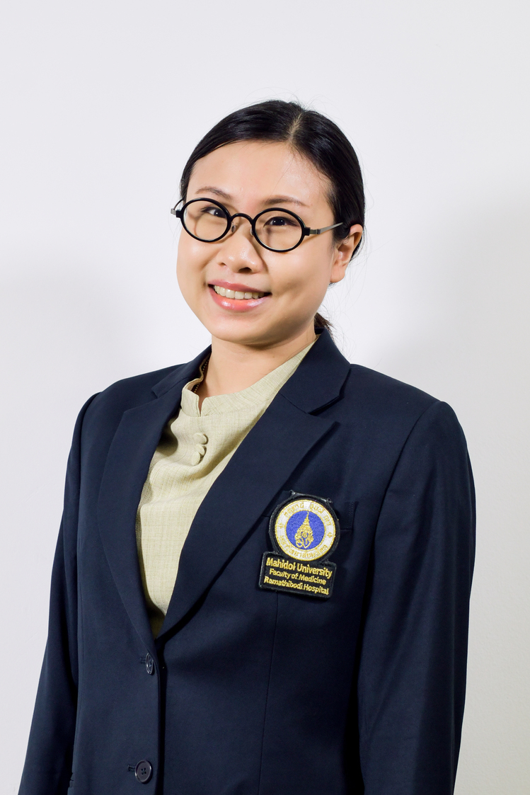 แพทย์หญิงนิชาภา จงถาวรสถิตย์ แพทย์หญิงนิชาภา จงถาวรสถิตย์