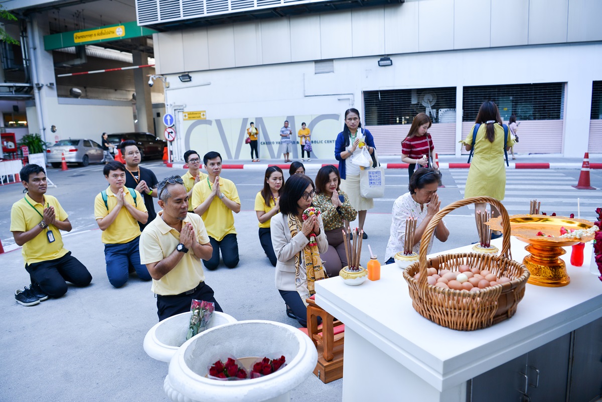งานสื่อสารองค์กร เข้ากราบไหว้สักการะศาลกรมหลวงชุมพรเขตอุดมศักดิ์ งานสื่อสารองค์กร เข้ากราบไหว้สักการะศาลกรมหลวงชุมพรเขตอุดมศักดิ์