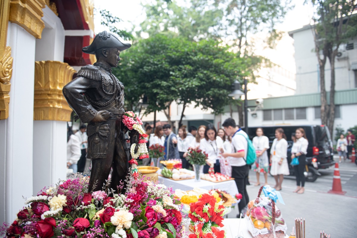 งานสื่อสารองค์กร เข้ากราบไหว้สักการะศาลกรมหลวงชุมพรเขตอุดมศักดิ์