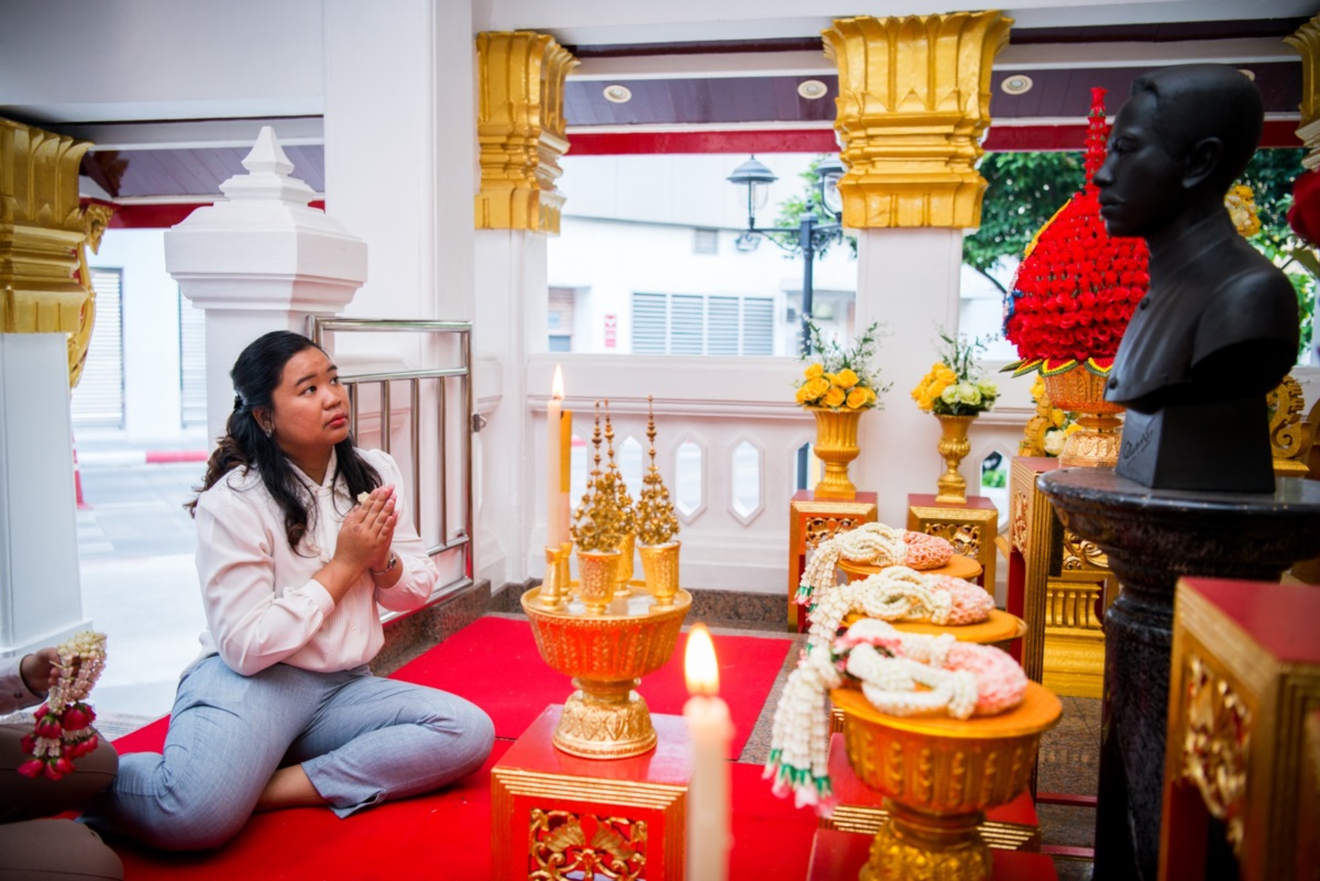 งานสื่อสารองค์กร เข้ากราบไหว้สักการะศาลกรมหลวงชุมพรเขตอุดมศักดิ์ งานสื่อสารองค์กร เข้ากราบไหว้สักการะศาลกรมหลวงชุมพรเขตอุดมศักดิ์