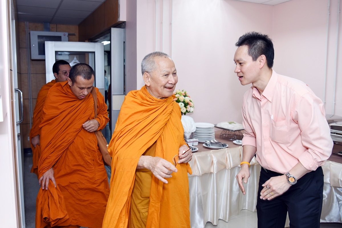 พิธีทำบุญในโอกาสปรับปรุงสำนักงานของงานสื่อสารองค์กร