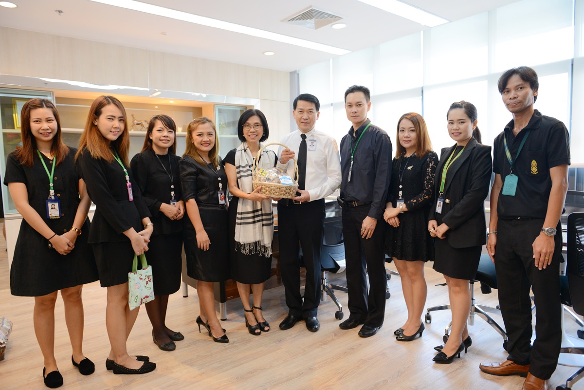 งานสื่อสารองค์กรเข้าอวยพรคณบดี เนื่องในโอกาสขึ้นปีใหม่และวันคล้ายวันเกิด