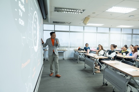 โครงการอบรม การประยุกต์ใช้ SOCIAL MEDIA TREND 2025 สำหรับบุคลากร