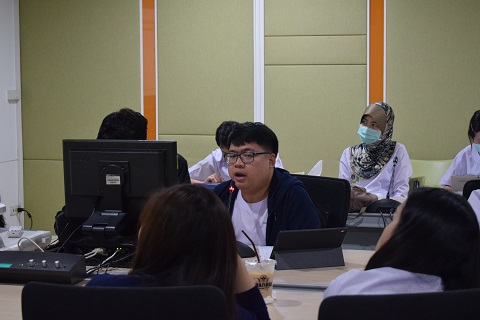Activity Resident (Topic discussion)