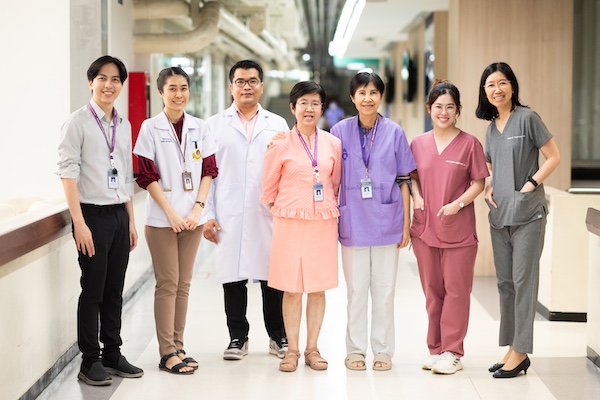 Maintaining self-care and joint health by multidisciplinary specialists