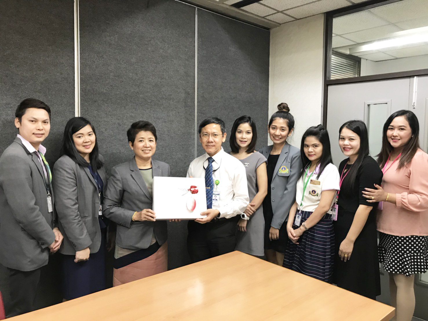 งานเวชระเบียนเข้าอวยพรปีใหม่ผู้อำนวยการและรองผู้อำนวยการโรงพยาบาลรามาธิบดี