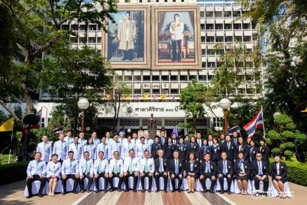 คณะผู้บริหารคณะแพทยศาสตร์โรงพยาบาลรามาธิบดีเยี่ยมเยือนคณะแพทยศาสตร์ศิริราชพยาบาล