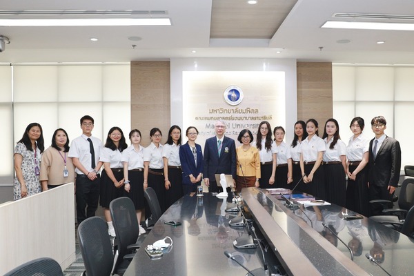 Welcomed a faculty member and third-year nursing students from School of Nursing, Kunming Medical University, People’s Republic of China.