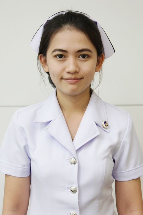 อาจารย์ชไมพร โนนศรีชัย ผู้ช่วยอาจารย์ รัชนก พลเยี่ยม