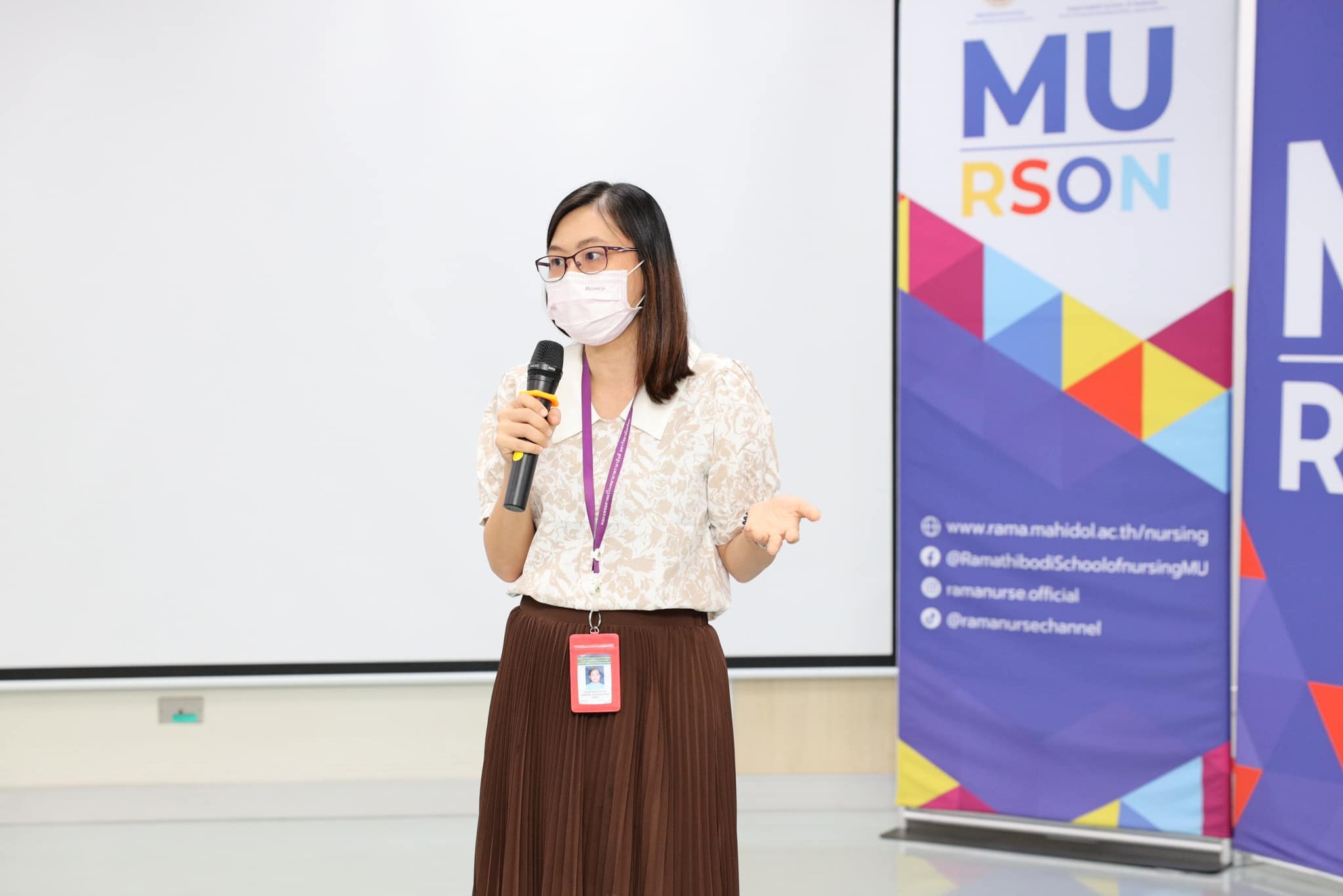 A farewell ceremony for exchange nursing students from Taipei Medical University, Taiwan, and University of Hong Kong, Hong Kong.