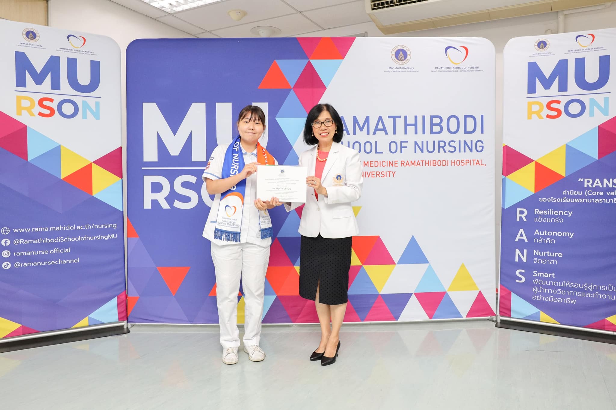 A farewell ceremony for exchange nursing students from Taipei Medical University, Taiwan, and University of Hong Kong, Hong Kong.