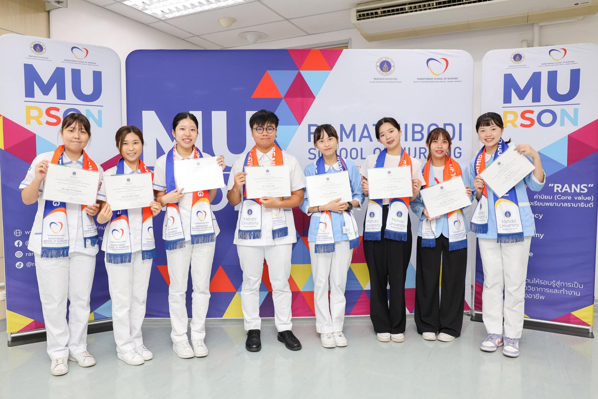 A farewell ceremony for exchange nursing students from Taipei Medical University, Taiwan, and University of Hong Kong, Hong Kong.