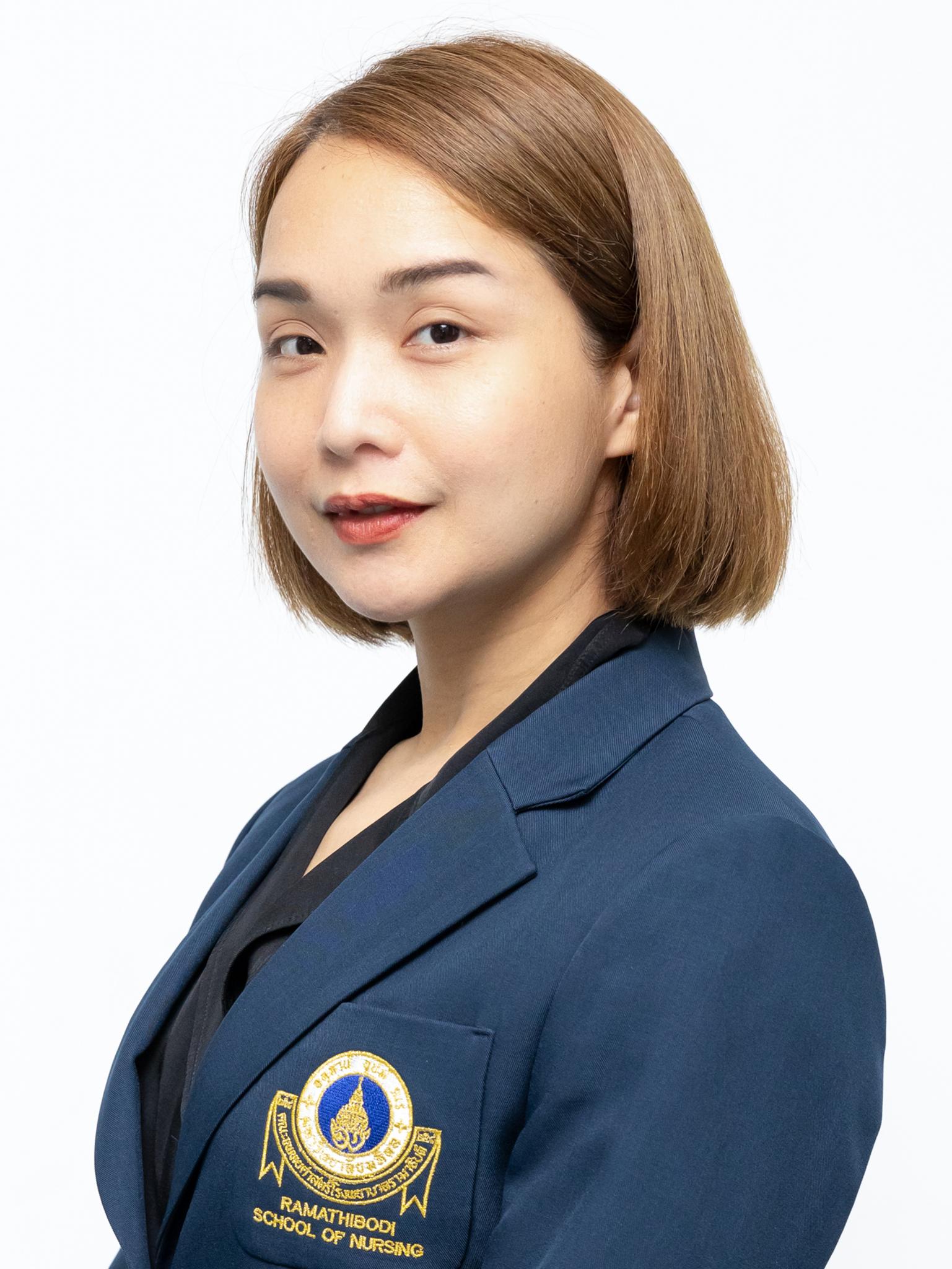 นางสาวนิติพร หิรัญบุตร นางสาวนิติพร หิรัญบุตร