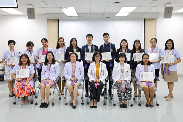 ขอแสดงความยินดี แก่ คณาจารย์ และนักศึกษาหลักสูตรระดับบัณฑิตศึกษาและหลังปริญญา โรงเรียนพยาบาลรามาธิบดี เนื่องในโอกาสที่ได้รับการคัดเลือกให้เป็นสมาชิกใหม่ของสมาคมพยาบาลเกียรติคุณไทย และ Sigma Theta Tau International Honor Society of Nursing, Phi Omega-at Large Chapter ประจำปี 2566
