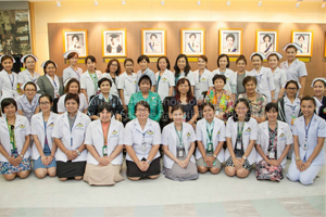 ต้อนรับ Dr.Kay Sornmayura