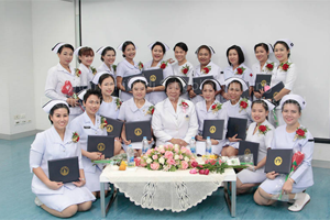  พิธีมอบประกาศนียบัตรแก่ผู้สำเร็จการอบรม หลักสูตรการพยาบาลเฉพาะทางสาขาการพยาบาลรังสี รุ่นที่ 3