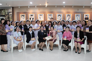 บรรยากาศหน่วยงานต่างๆ เข้าอวยพรปีใหม่ผู้อำนวยการโรงเรียนพยาบาลรามาธิบดี
