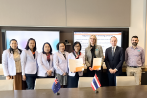 Australia (Day 2) - The signing ceremony of the Memorandum of Understanding (MOU) between Ramathibodi School of Nursing and the School of Nursing and Midwifery at Deakin University