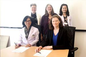 Signing ceremony for the Memorandum of Understanding (MOU) between Ramathibodi School of Nursing and Elaine Marieb College of Nursing, University of Massachusetts Amherst 