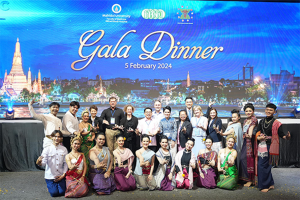 Ramathibodi nursing students performed Thai traditional dances at the 23rd Thai Medical Education Conference 2024 (TMEC).