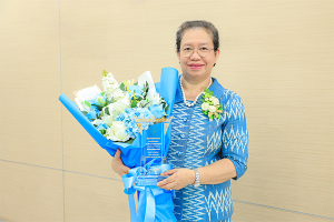 รางวัล “แม่ตัวอย่างกรุงเทพมหานคร” งานเชิดชูเกียรติ “วันแม่” ประจำปี 2567