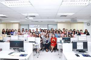 The Research and Innovation Unit, Graduate Education and Research, Ramathibodi School of Nursing, Faculty of Medicine Ramathibodi Hospital, Mahidol University, organized a hybrid workshop titled "Generative AI for Literature Review."