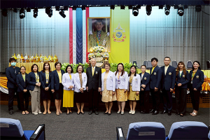 โรงเรียนพยาบาลรามาธิบดี คณะแพทยศาสตร์โรงพยาบาลรามาธิบดี มหาวิทยาลัยมหิดล เข้าร่วมพิธีถวายพระพรชัยมงคล เนื่องในวโรกาสวันเฉลิมพระชนมพรรษา พระบาทสมเด็จพระปรเมนทรรามาธิบดีศรีสินทรมหาวชิราลงกรณ พระวชิรเกล้าเจ้าอยู่หัว