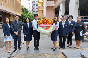 โรงเรียนพยาบาลรามาธิบดี เข้าร่วมพิธีวางพวงมาลาถวายราชสักการะ พระราชานุสาวรีย์สมเด็จพระมหิตลาธิเบศร อดุลยเดชวิกรม พระบรมราชชนก เนื่องใน “วันมหิดล”