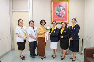 คณะผู้บริหาร สถาบันประสาทวิทยา กรมการแพทย์ กระทรวงสาธารณสุข เข้าแสดงความยินดี แด่ ผู้อำนวยการโรงเรียนพยาบาลรามาธิบดี ในวาระเข้าดำรงตำแหน่งวาระที่สองติดต่อกัน