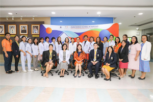 The administrators welcomed Professor Dr. Jyu-Lin Chen, PhD, RN, CNS, FAAN, the Chao Presidential Professor of Global Health Nursing, and Chair of the UCSF Department of Family Health Care Nursing from the University of California, San Francisco, United S