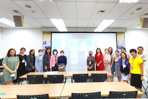 The Research and Innovation Unit, Graduate Education and Research, Ramathibodi School of Nursing, Faculty of Medicine Ramathibodi Hospital, Mahidol University, organized a hybrid lecture on “Qualitative Research” via hybrid platform.