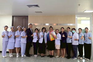 ผู้บริหาร และคณาจารย์ โรงเรียนพยาบาลรามาธิบดี เข้าประชุมปรึกษาการเปิดหลักสูตรฝึกอบรมฯ ร่วมกับ คณะกรรมการบริหารหลักสูตรฝึกอบรมฯ จากสถาบันประสาทวิทยา กรมการแพทย์ กระทรวงสาธารณสุข
