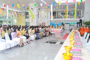 Ramathibodi School of Nursing, Faculty of Medicine Ramathibodi Hospital, Mahidol University, organized an event “Make Merit and inheritance of Thai traditions during Songkran Festival 2023”