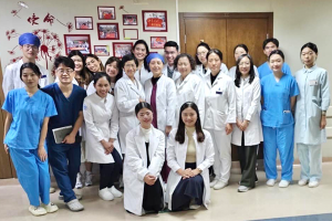 วันที่ 3 คณาจารย์และนักศึกษา สาขาการพยาบาลผู้ใหญ่และผู้สูงอายุ หลักสูตรพยาบาลศาสตรมหาบัณฑิต โรงเรียนพยาบาลรามาธิบดี คณะแพทยศาสตร์โรงพยาบาลรามาธิบดี มหาวิทยาลัยมหิดล ศึกษาดูงาน ณ Peking University สาธารณรัฐประชาชนจีน