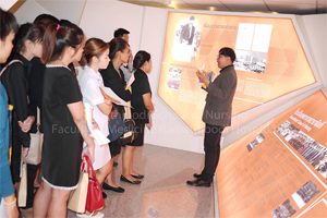 คณะบุคลากรใหม่เข้าเยี่ยมชมพิพิธภัณฑ์พยาบาล