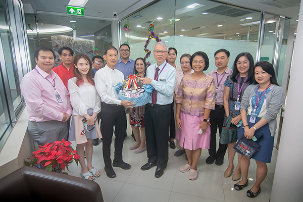 ภาควิชาพยาธิวิทยา ร่วมอวยพรท่านคณบดี เนื่องในวันปีใหม่