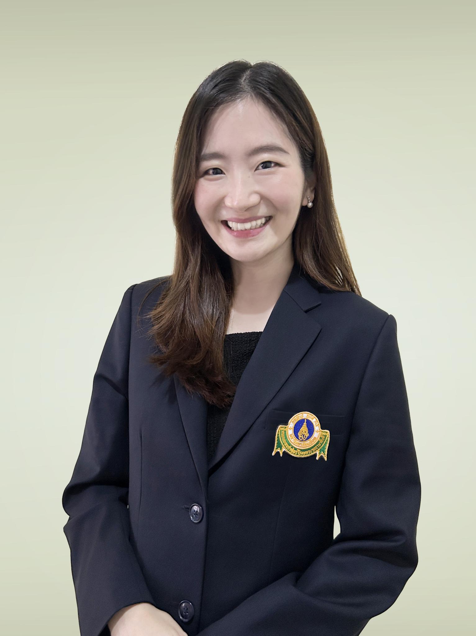 อาจารย์ แพทย์หญิงจินต์ศุภางค์ เมนะวัฒน์ อาจารย์ แพทย์หญิงจินต์ศุภางค์ เมนะวัฒน์