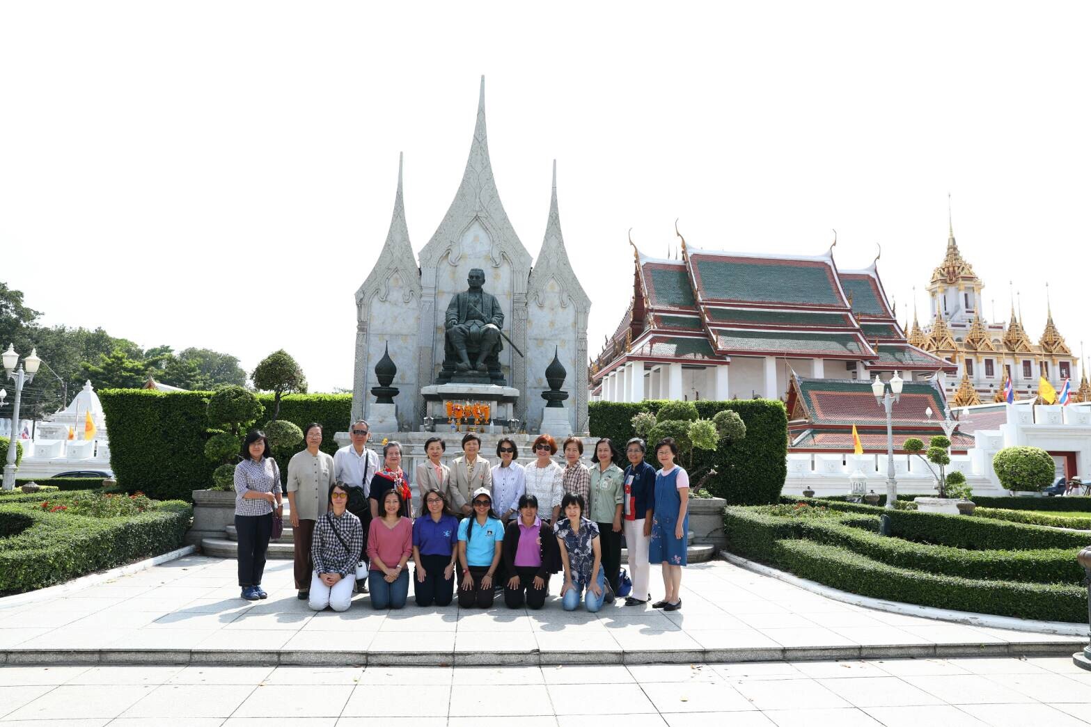 พาสมาชิกศิษย์เก่าฯ เยี่ยมชมนิทรรศน์รัตนโกสินทร์ ของสำนักงานทรัพย์สินส่วนพระมหากษัตริย์ 