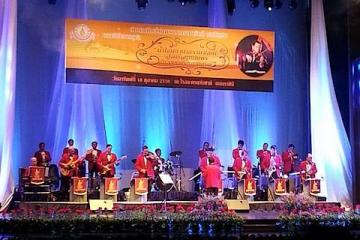 รวมภาพจากงานคอนเสิร์ต"น้ำใจพยาบาลรามาธิบดีสู่จักรีนฤบดินทร์กับสุนทราภรณ์",