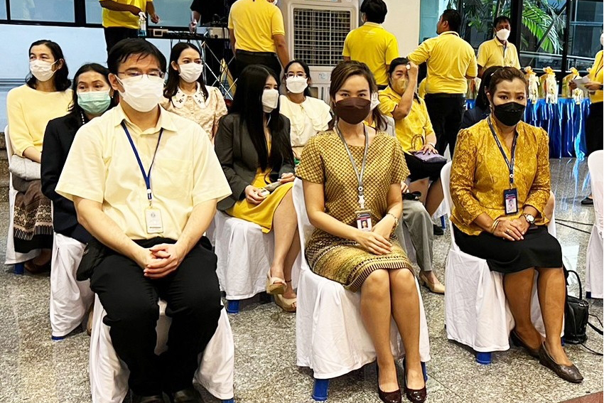 พิธีทำบุญตักบาตรบำเพ็ญกุศล ถวายเป็นพระราชกุศลและพิธีถวายราชสดุดีน้อมรำลึกในพระมหากรุณาธิคุณ พระบาทสมเด็จพระบรมชนกาธิเบศร มหาภูมิพลอดุลยเดชมหาราช บรมนาถบพิตร