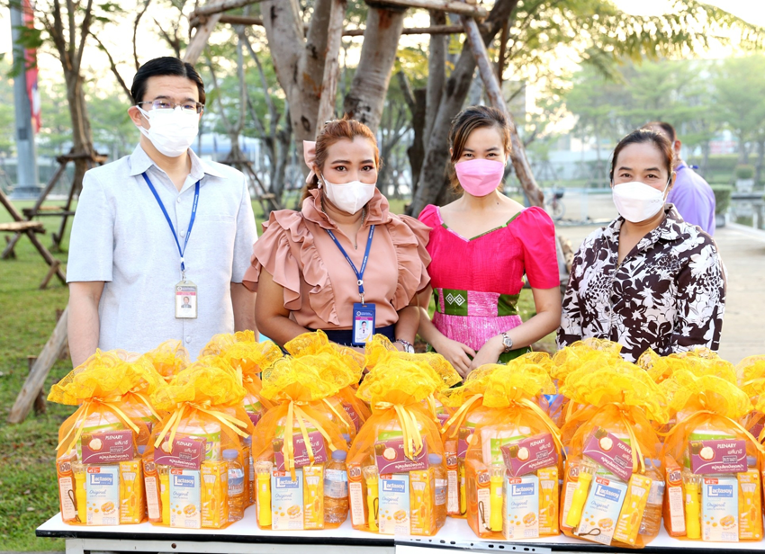 พิธีทำบุญตักบาตรข้าวสาร พระสงฆ์และสามเณรจำนวน 30 รูป เนื่องในวาระดิถีขึ้นปีใหม่ พ.ศ. 2566
