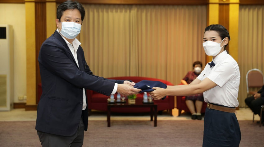 พิธีมอบเสื้อล่ามแก่นักศึกษาวิชาเอกล่ามภาษามือไทย หลักสูตรศิลปศาสตรบัณฑิต ประจำปีการศึกษา 2565 พิธีมอบเสื้อล่ามแก่นักศึกษาวิชาเอกล่ามภาษามือไทย หลักสูตรศิลปศาสตรบัณฑิต ประจำปีการศึกษา 2565