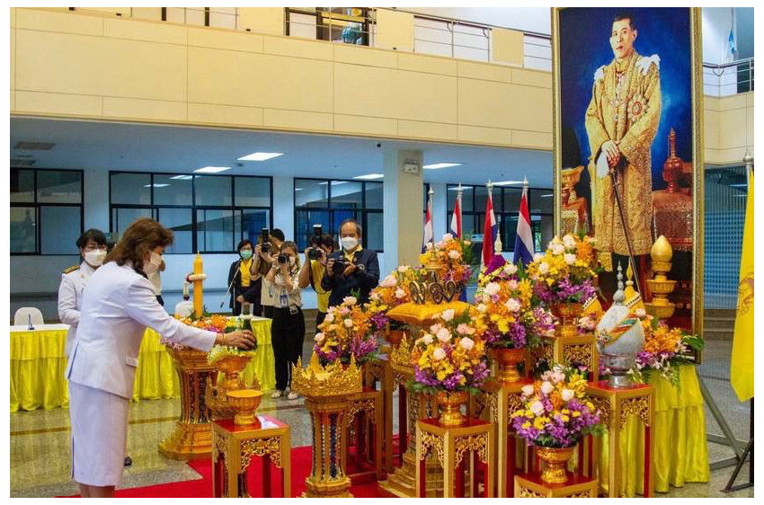 พิธีทำบุญตักบาตร พิธีเจริญพระพุทธมนต์ถวายพระราชกุศล พิธีถวายเครื่องราชสักการะ พิธีถวายราชสดุดีเฉลิมพระเกียรติฯ