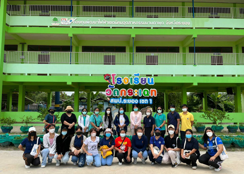 หัวหน้าภาควิชาหูนวกศึกษา และเจ้าหน้าที่ วิทยาลัยราชสุดา เข้าร่วมการอบรมและศึกษาดูงานเกี่ยวกับธุรกิจเกษตร
