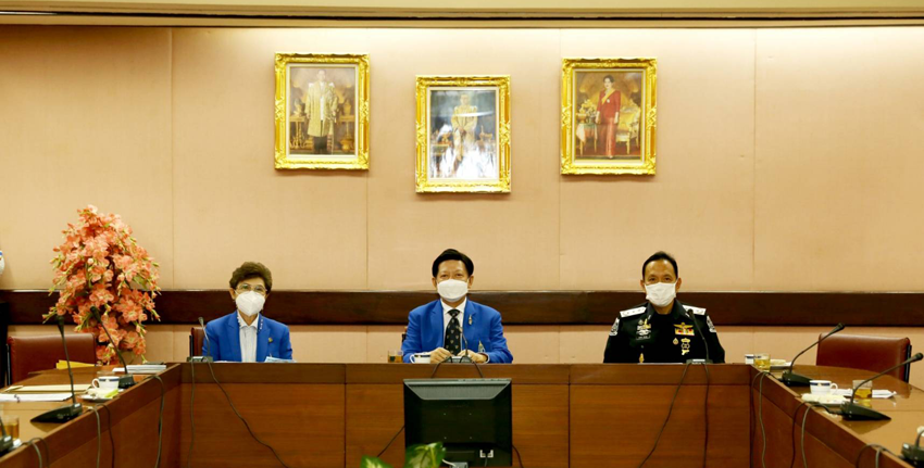 พิธีมอบทุนการศึกษามูลนิธิช่วยนักเรียนที่ขาดแคลน ในพระบรมราชินูปถัมภ์ (ม.น.ข.) พิธีมอบทุนการศึกษามูลนิธิช่วยนักเรียนที่ขาดแคลน ในพระบรมราชินูปถัมภ์ (ม.น.ข.)