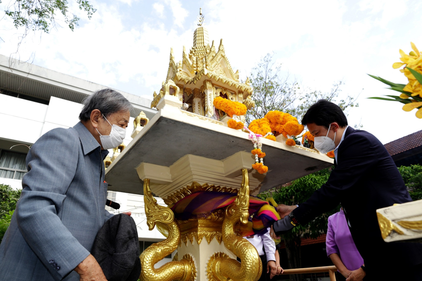 ทำบุญวันคล้ายวันสถาปนาวิทยาลัยราชสุดา มหาวิทยาลัยมหิดล ซึ่งในปีนี้ครบรอบ 31 ปี แห่งการก่อตั้งวิทยาลัย ทำบุญวันคล้ายวันสถาปนาวิทยาลัยราชสุดา มหาวิทยาลัยมหิดล ซึ่งในปีนี้ครบรอบ 31 ปี แห่งการก่อตั้งวิทยาลัย