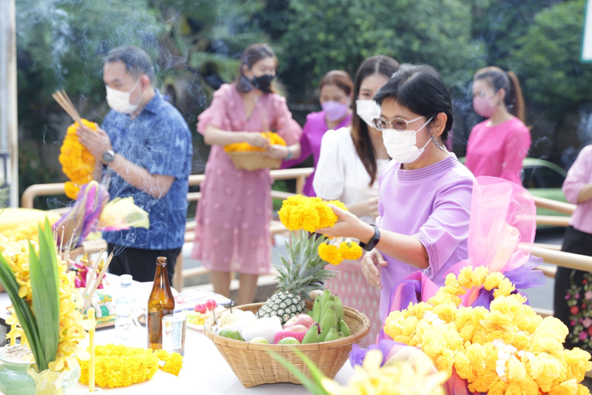 ทำบุญวันคล้ายวันสถาปนาวิทยาลัยราชสุดา มหาวิทยาลัยมหิดล ซึ่งในปีนี้ครบรอบ 31 ปี แห่งการก่อตั้งวิทยาลัย ทำบุญวันคล้ายวันสถาปนาวิทยาลัยราชสุดา มหาวิทยาลัยมหิดล ซึ่งในปีนี้ครบรอบ 31 ปี แห่งการก่อตั้งวิทยาลัย