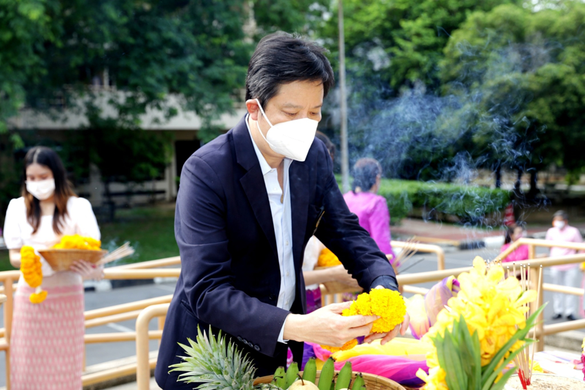 ทำบุญวันคล้ายวันสถาปนาวิทยาลัยราชสุดา มหาวิทยาลัยมหิดล ซึ่งในปีนี้ครบรอบ 31 ปี แห่งการก่อตั้งวิทยาลัย ทำบุญวันคล้ายวันสถาปนาวิทยาลัยราชสุดา มหาวิทยาลัยมหิดล ซึ่งในปีนี้ครบรอบ 31 ปี แห่งการก่อตั้งวิทยาลัย