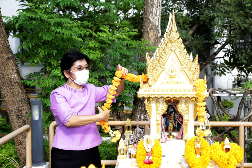 ทำบุญวันคล้ายวันสถาปนาวิทยาลัยราชสุดา มหาวิทยาลัยมหิดล ซึ่งในปีนี้ครบรอบ 31 ปี แห่งการก่อตั้งวิทยาลัย ทำบุญวันคล้ายวันสถาปนาวิทยาลัยราชสุดา มหาวิทยาลัยมหิดล ซึ่งในปีนี้ครบรอบ 31 ปี แห่งการก่อตั้งวิทยาลัย