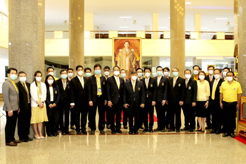 พิธีทำบุญตักบาตร พระภิกษุสงฆ์ สามเณร จำนวน 20 รูป และพิธีบำเพ็ญกุศลถวายเป็นพระราชกุศล